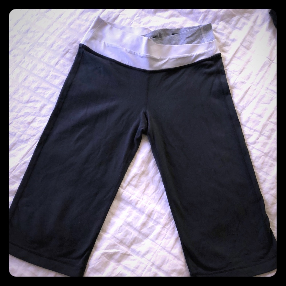Lululemon yoga pants Capri